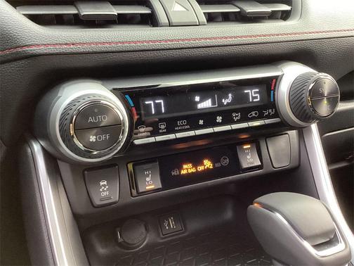2024 Toyota RAV4 Prime SE
