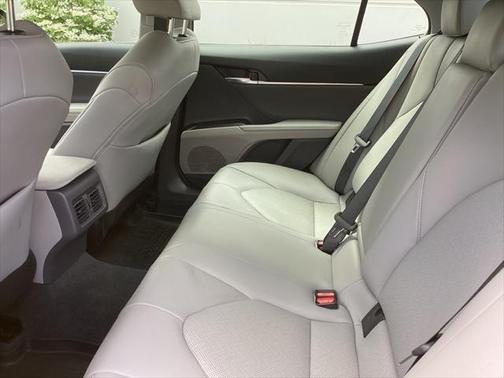 2023 Toyota Camry Hybrid XLE