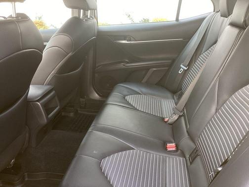 Midnight Black Metallic 2024 Toyota Camry SE