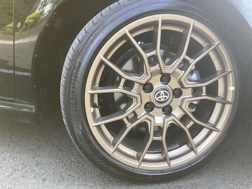 Midnight Black Metallic 2024 Toyota Camry SE