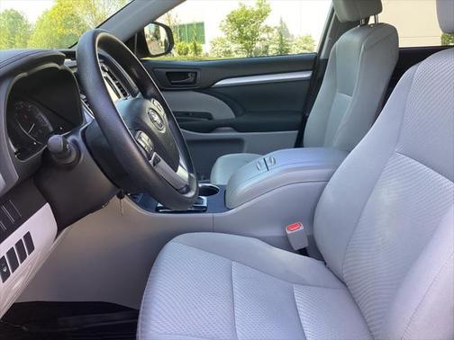 2018 Toyota Highlander LE