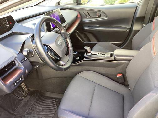 2024 Toyota Prius Prime SE