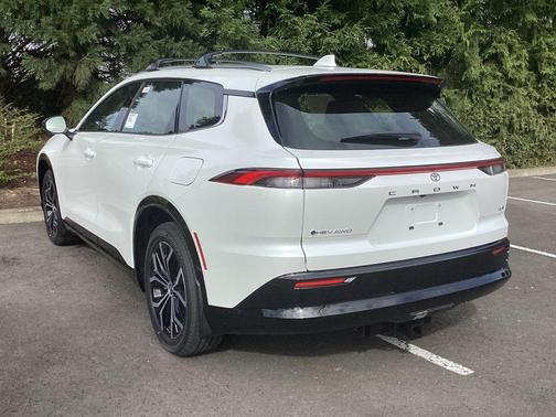 2026 Toyota Crown Signia XLE