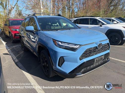 2025 Toyota RAV4 Hybrid SE