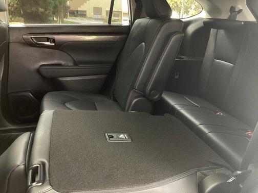 Wind Chill Pearl 2023 Toyota Highlander Limited
