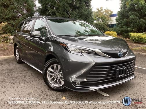 2025 Toyota Sienna XLE 7 Passenger