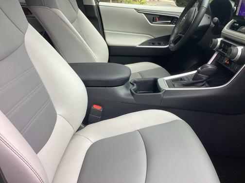 Blueprint 2025 Toyota RAV4 XLE Premium