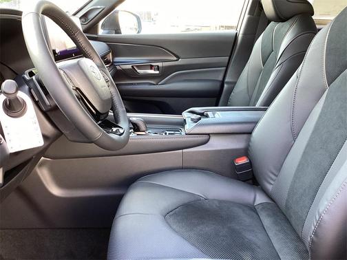 2025 Toyota Grand Highlander Hybrid Limited MAX