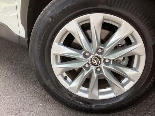 Wind Chill Pearl 2023 Toyota Corolla Cross LE