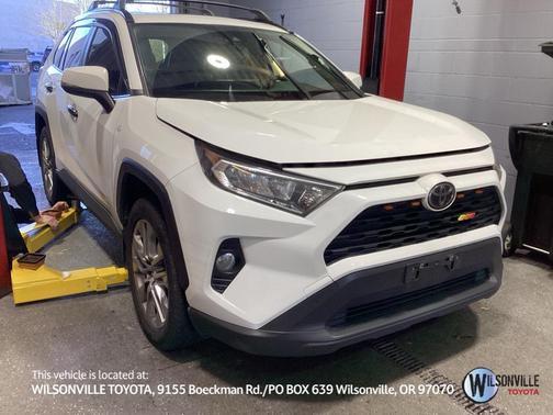 2020 Toyota RAV4 XLE Premium