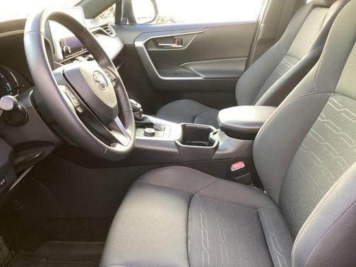 2023 Toyota RAV4 Prime SE