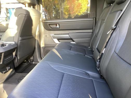 2025 Toyota Tundra Platinum