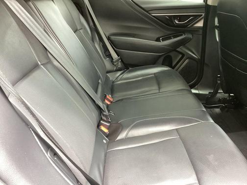 Crystal Black Silica 2025 Subaru Outback Limited