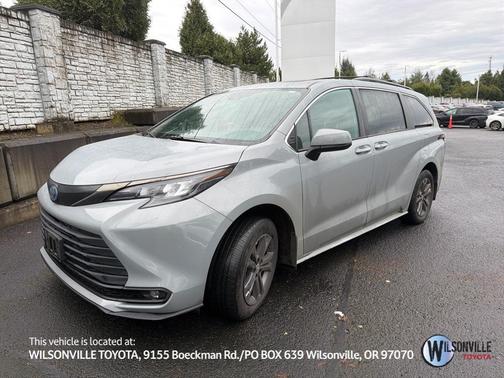 2024 Toyota Sienna Woodland Edition