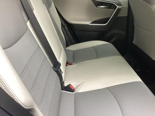 Wind Chill Pearl 2024 Toyota RAV4 Limited
