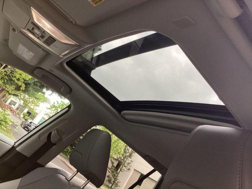 Wind Chill Pearl 2024 Toyota RAV4 Limited