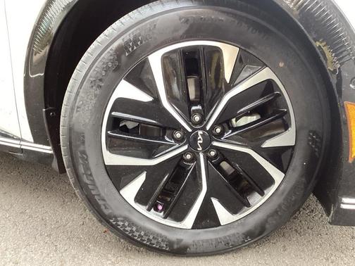 2022 Kia EV6 Wind