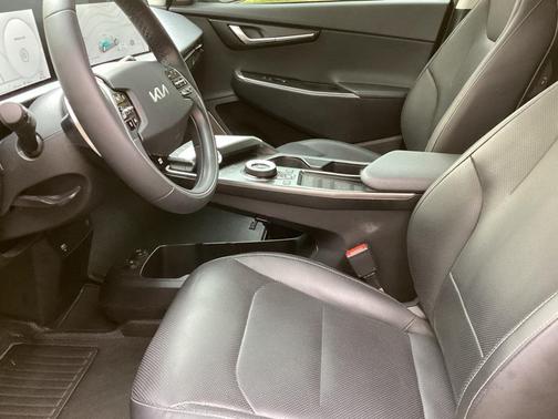 2022 Kia EV6 Wind