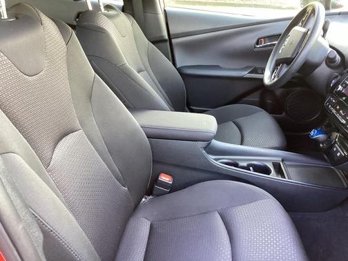 2020 Toyota Prius LE