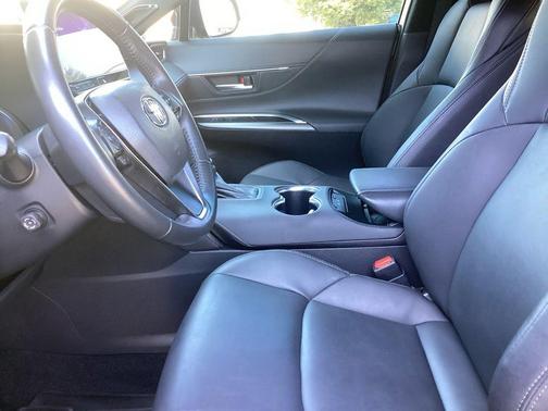 Ruby Flare Pearl 2023 Toyota Venza XLE