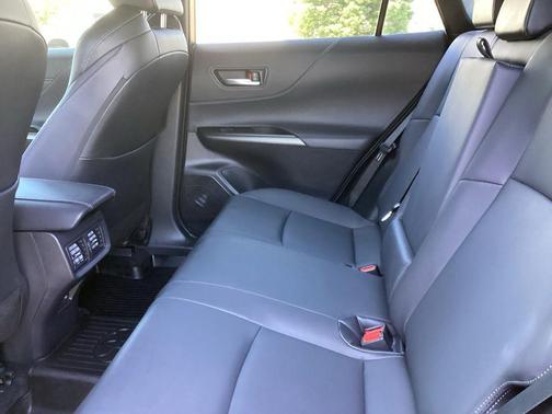 Ruby Flare Pearl 2023 Toyota Venza XLE