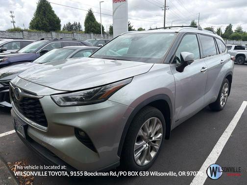 Celestial Silver Metallic 2023 Toyota Highlander Hybrid Limited