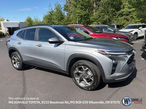 Sterling Gray Metallic 2025 Chevrolet Trax LT