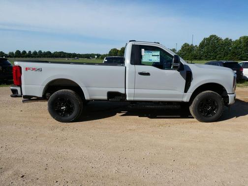 Avalanche 2026 Ford F-250 XL