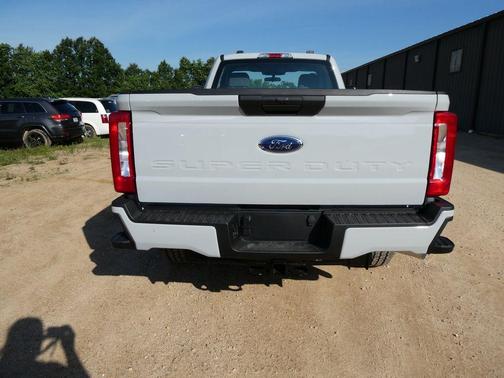 Avalanche 2026 Ford F-250 XL