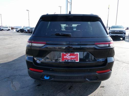 2022 Jeep Grand Cherokee 4xe Trailhawk