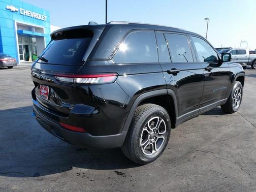 2022 Jeep Grand Cherokee 4xe Trailhawk