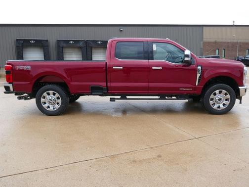 Ruby Red Metallic Tinted Clearcoat 2026 Ford F-350 Lariat Super Duty