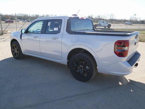 2026 Ford Maverick Lobo Standard