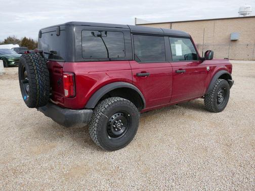 Ruby Red Metallic Tinted Clearcoat 2026 Ford Bronco Big Bend