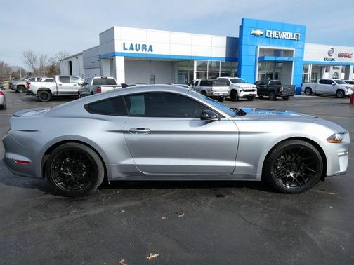 2021 Ford Mustang EcoBoost