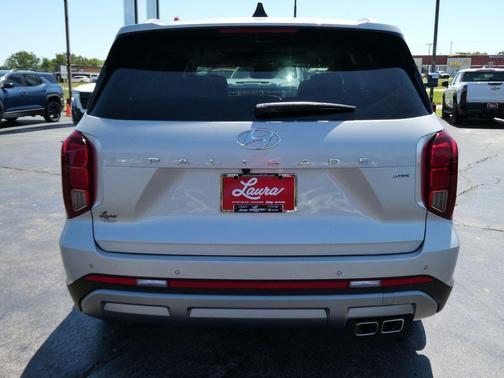 Silver 2023 Hyundai PALISADE Limited
