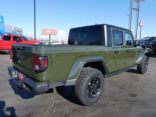 2023 Jeep Gladiator Sport