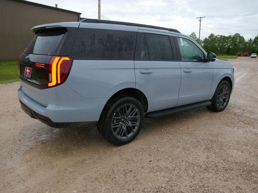 Glacier Gray Metallic 2026 Ford Expedition Platinum