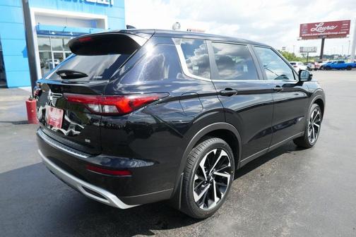 2022 Mitsubishi Outlander SE