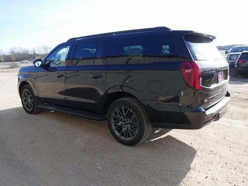 Agate Black Metallic 2026 Ford Expedition Max Platinum