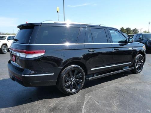 Infinite Black Metallic 2022 Lincoln Navigator L Reserve