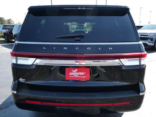 Infinite Black Metallic 2022 Lincoln Navigator L Reserve