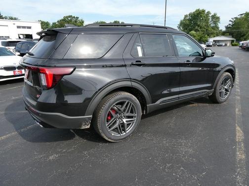 Agate Black Metallic 2026 Ford Explorer ST