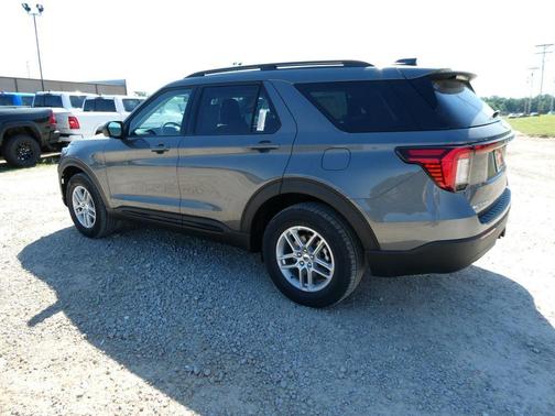 Carbonized Gray Metallic 2026 Ford Explorer Active