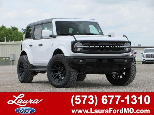 Oxford White 2026 Ford Bronco Outer Banks