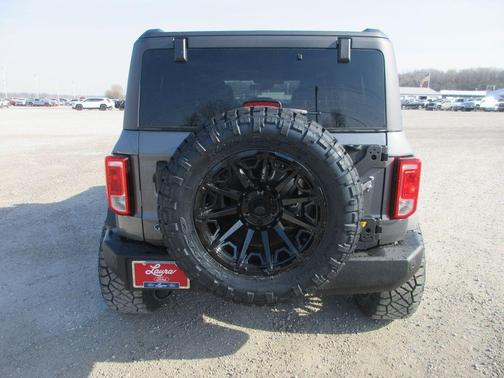Carbonized Gray Metallic 2026 Ford Bronco Big Bend