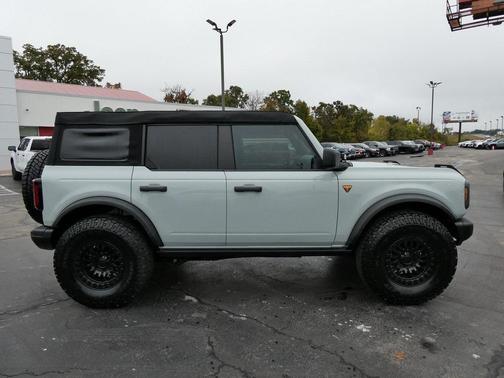 2023 Ford Bronco Badlands