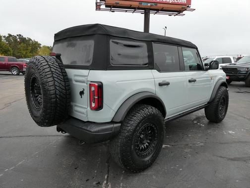 2023 Ford Bronco Badlands