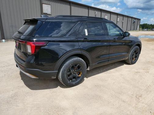 Agate Black Metallic 2026 Ford Explorer Tremor