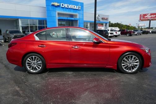 2023 INFINITI Q50 LUXE